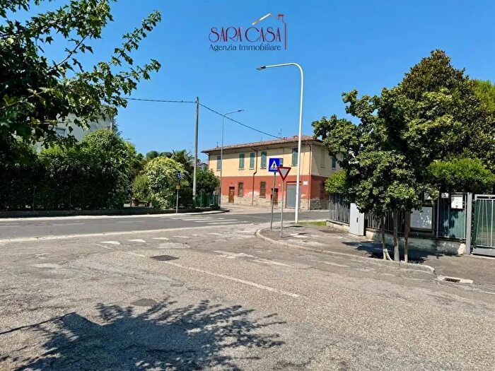 Casa con 7 locali in vendita in Faenza