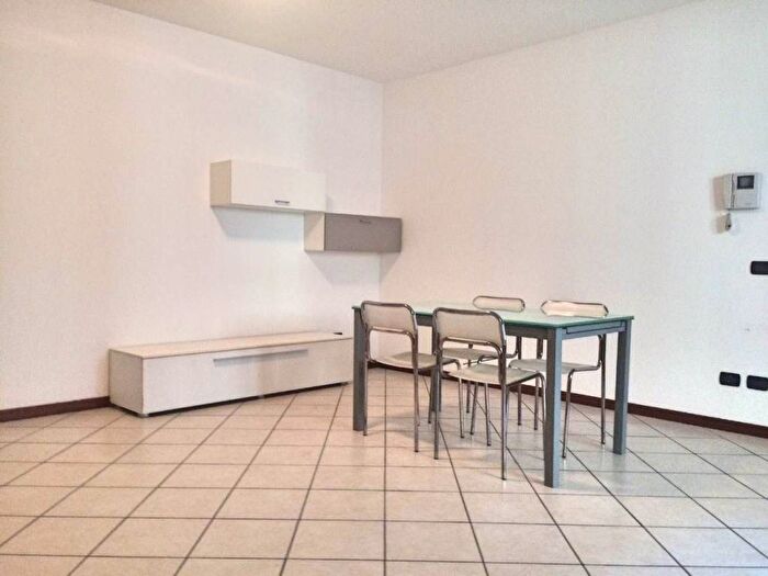 Appartamento trilocale in affitto in Brescia Due, Brescia