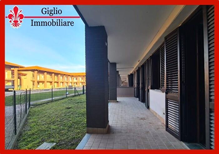 Appartamento trilocale in vendita in Via Carlo Rossini, Tradate