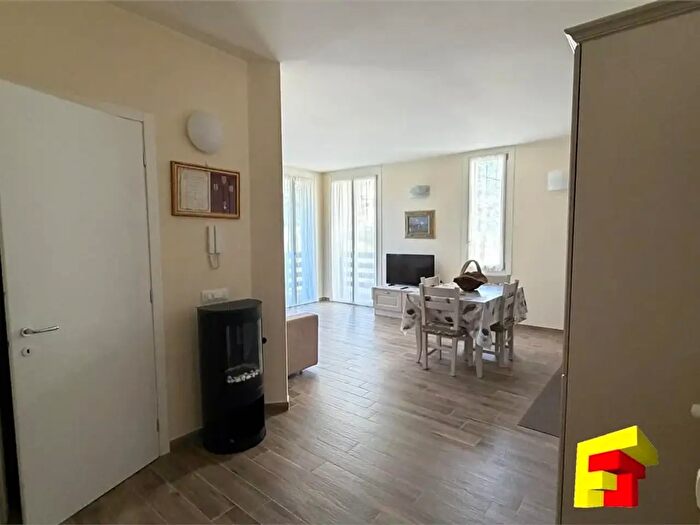 Appartamento bilocale in vendita in Via per Cassina, Moggio