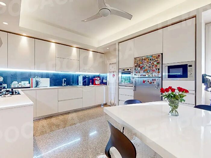 Casa con 8 locali in vendita in Via Madonna dei Prati, Zola Predosa