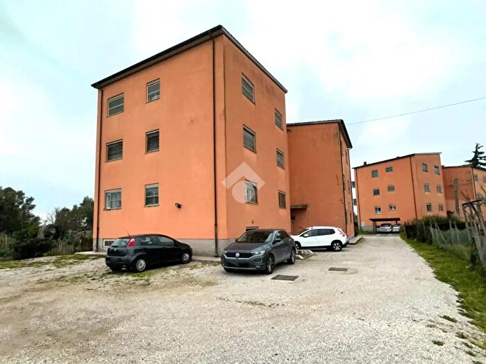 Appartamento trilocale in vendita in Via Mediana Cisterna, Aprilia