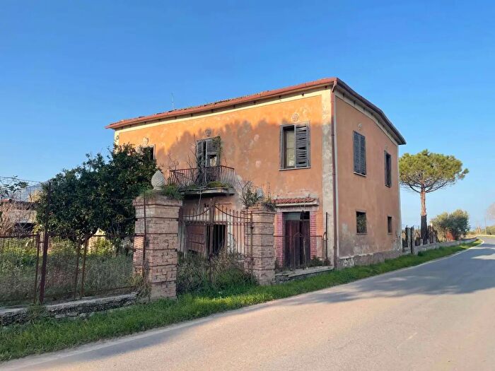 Casa con 18 locali in vendita in Strada Provinciale, Mondragone