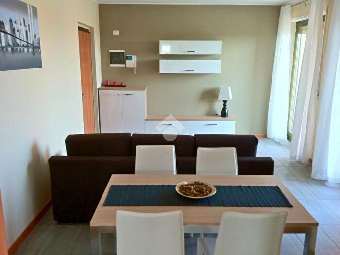 Appartamento bilocale in affitto in Via Pizzo Camino, Brembo Mariano, Dalmine