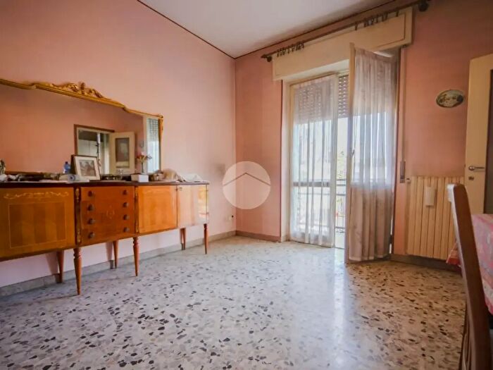 Appartamento trilocale in vendita in Via Lambro, Sovico