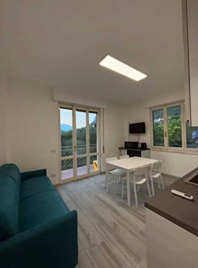 Appartamento monolocale in affitto in Via della Libertà, Lierna