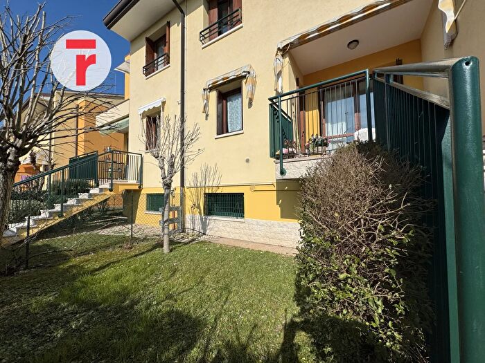 Casa quadrilocale in vendita in Via Alessandro Volta, Cadoneghe