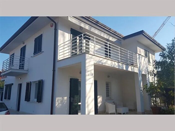 Casa in vendita in Forte Dei Marmi