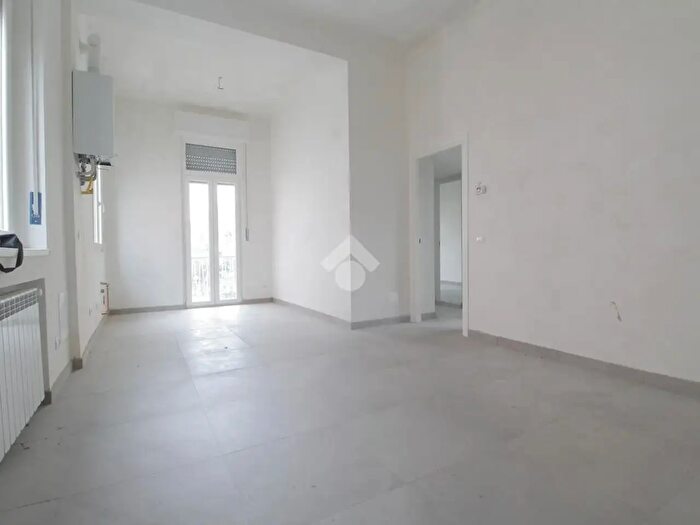 Appartamento trilocale in vendita in Via Giuseppe Garibaldi, Cerro Maggiore