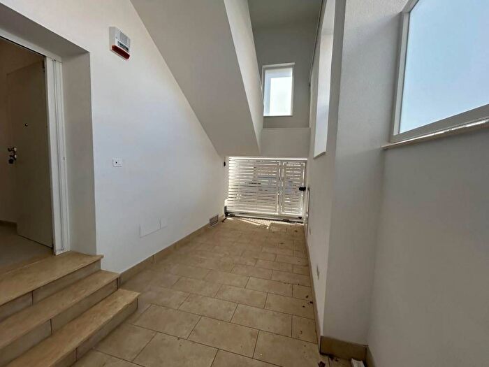 Appartamento bilocale in affitto in Via Alfonso Artiaco, Pozzuoli Alta, Pozzuoli