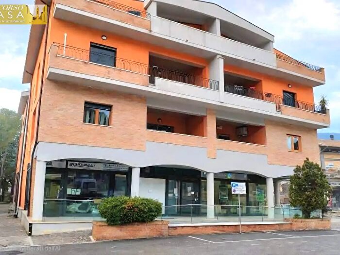 Appartamento con 6 locali in vendita in Via Europa, Montorio Al Vomano