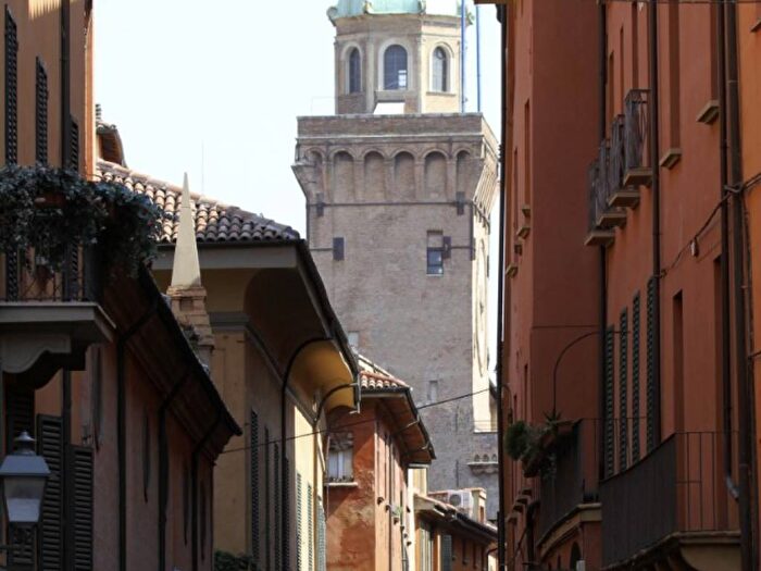 Appartamento bilocale in affitto in Via Massimo d'Azeglio, Centro Storico, Bologna