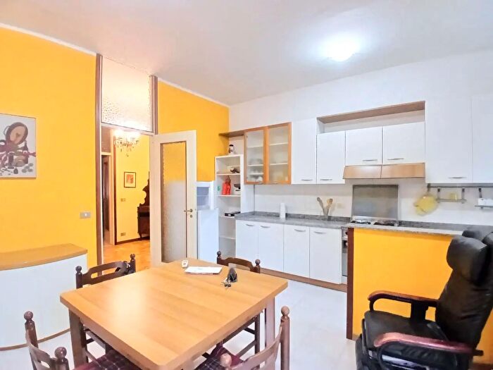 Appartamento con 6 locali in affitto in Via Paolo Sacco, Alessandria