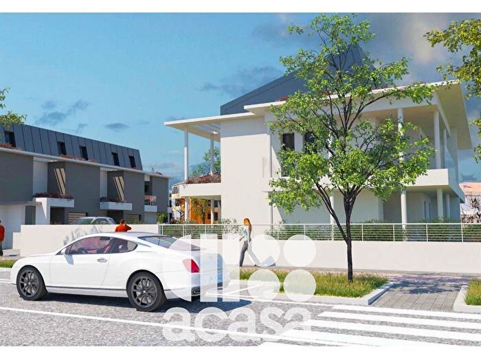 Casa con 5 locali in vendita in Cesena