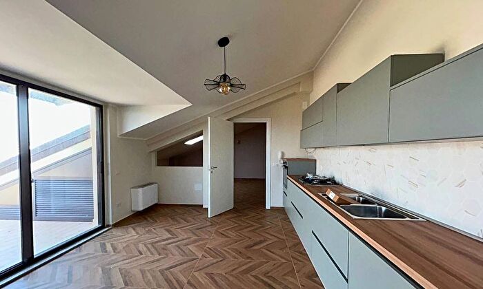 Casa trilocale in affitto in Via Stazione, Paternò