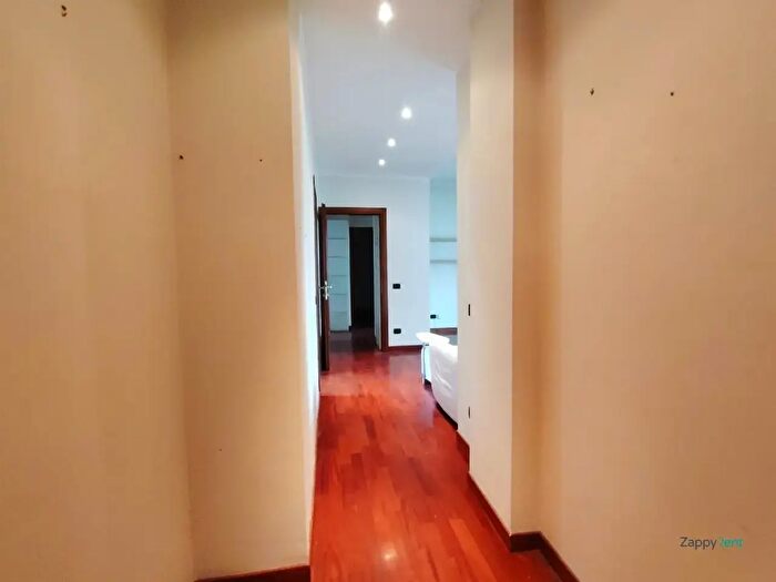 Appartamento trilocale in affitto in Viale Misurata, Milano