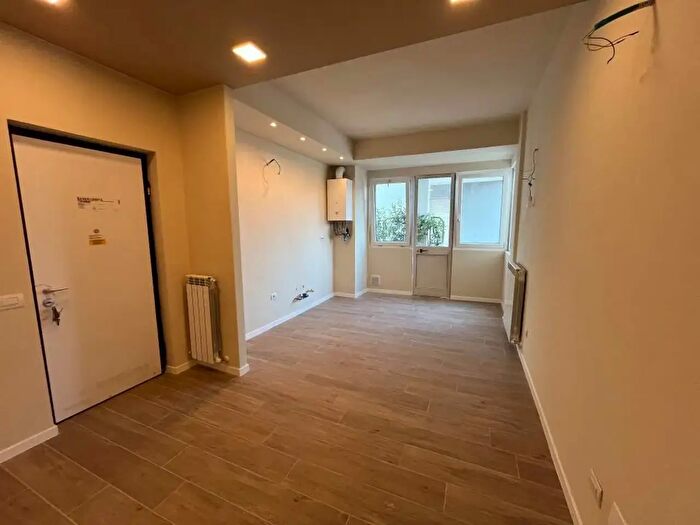 Appartamento trilocale in vendita in Viale Sant'Ambrogio, Piacenza