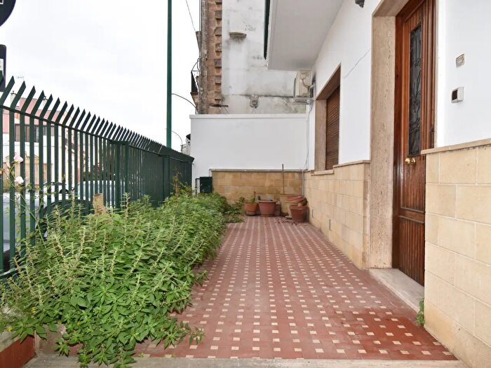 Casa con 10 locali in vendita in Via Giuseppe Garibaldi, Copertino