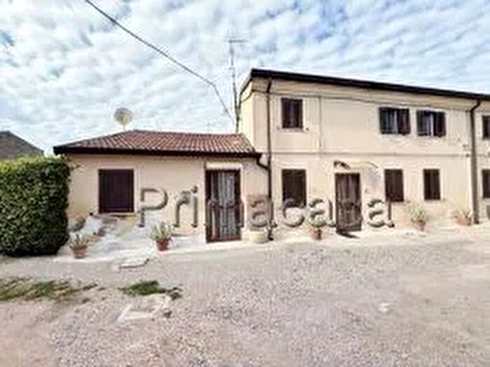 Casa con 8 locali in vendita in Via Sabbionara, Isola Della Scala