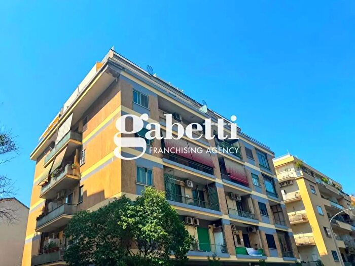 Appartamento quadrilocale in vendita in Via Prenestina, Roma