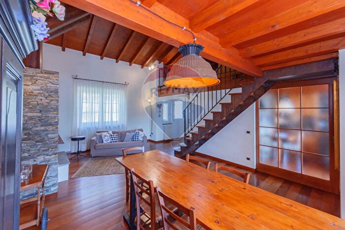 Appartamento con 5 locali in vendita in Omegna