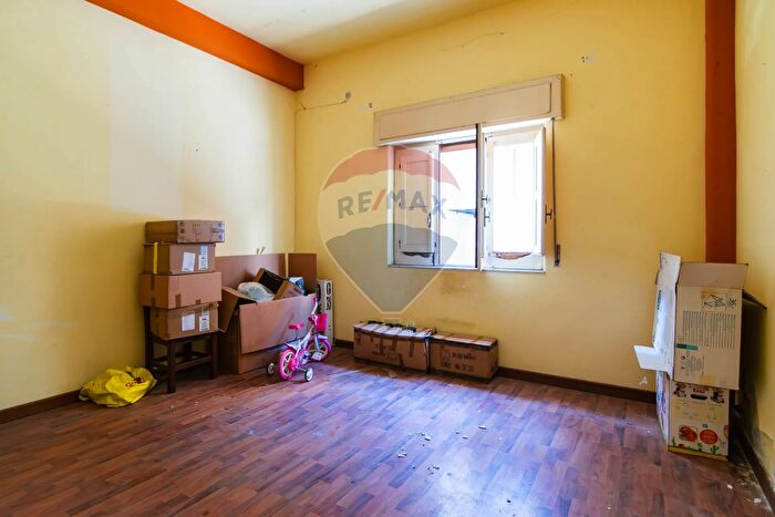 Appartamento con 5 locali in vendita in Via Cavour, Misterbianco