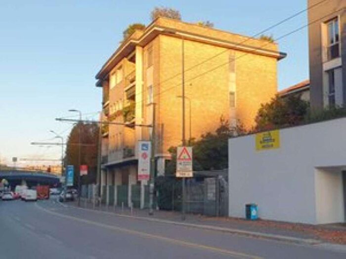 Appartamento monolocale in affitto in via Serra, Monte Rosa Lotto, Milano