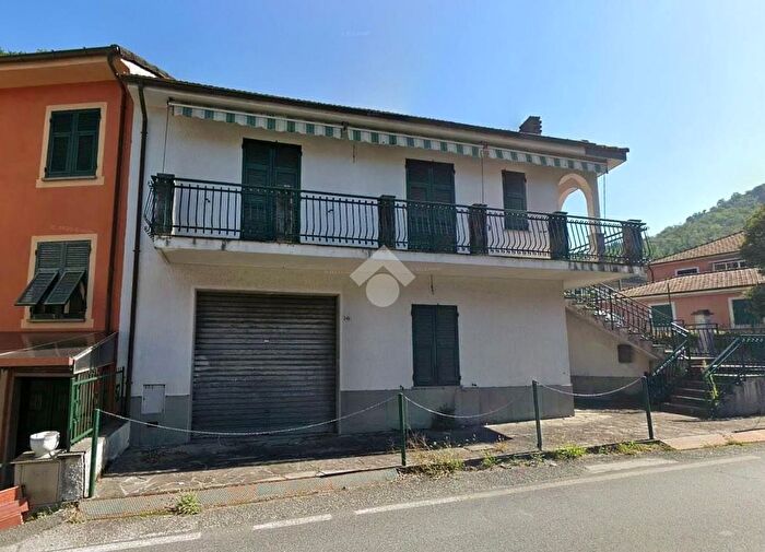 Casa bilocale in vendita in Via Giuseppe Garibaldi, Ne