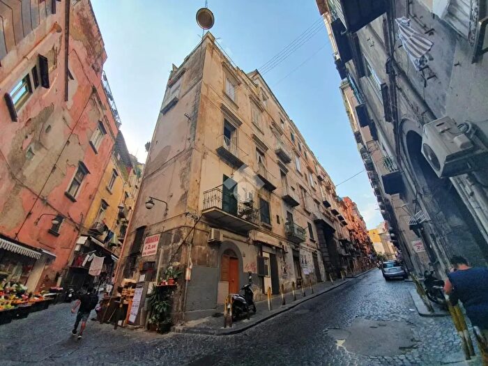 Appartamento monolocale in vendita in Vico Pergolella, Napoli