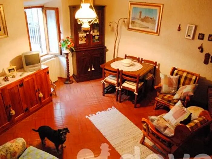 Casa con 5 locali in vendita in Via dei Forni, Radicofani