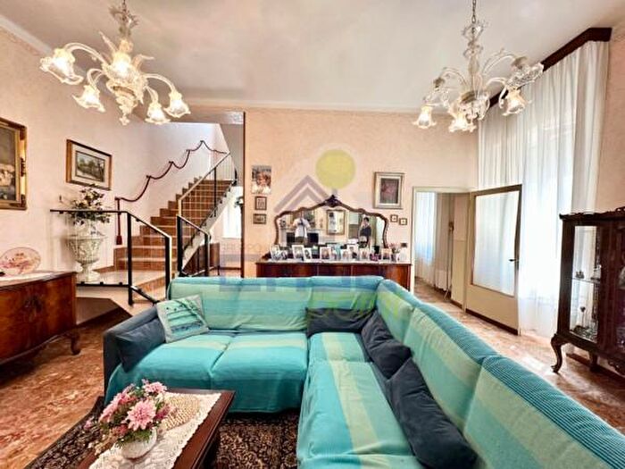 Casa con 5 locali in vendita in Via Roma, Casalmorano