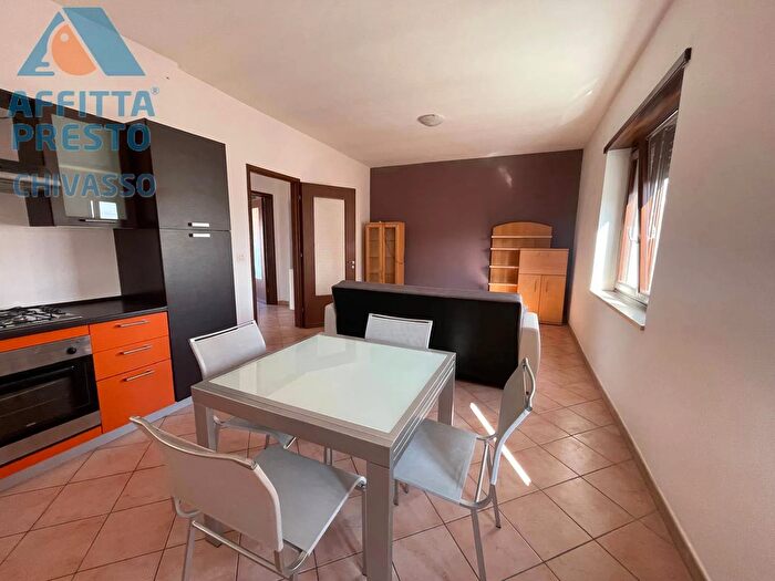 Casa con 9 locali in vendita in Via Cesare Battisti, Rondissone