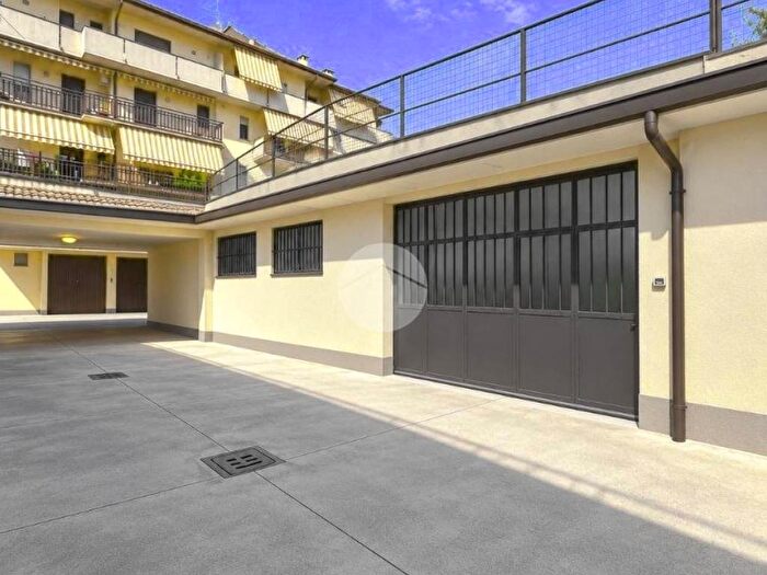 Casa bilocale in affitto in Via delle Industrie, Osio Sotto