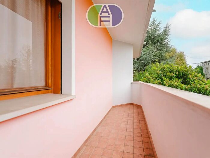 Appartamento con 7 locali in vendita in Via Monte Cengio, Pianiga