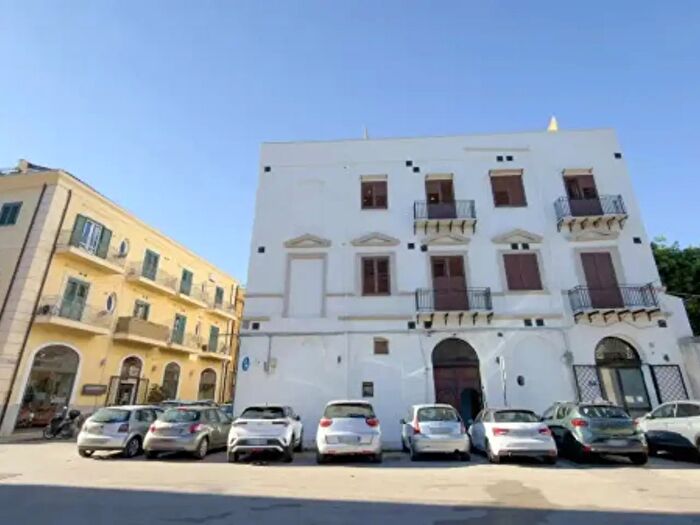 Appartamento trilocale in vendita in Via Pier delle Vigne, Palermo