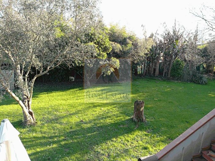 Casa con 6 locali in affitto in Viale della Repubblica, Ronchi Poveromo, Massa