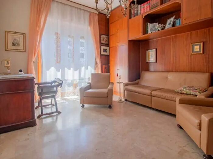 Appartamento con 5 locali in vendita in Piazza Padre Pio da Pietralcina, Foggia