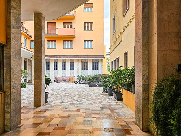 Appartamento quadrilocale in affitto in Via Pusterla, Crocifissa di Rosa, Brescia