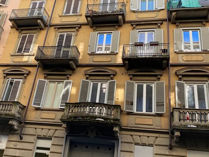 Appartamento trilocale in vendita in Via Gioberti, Torino