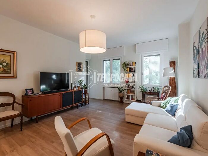 Appartamento con 5 locali in vendita in Via Don Giovanni Minzoni, Castenaso