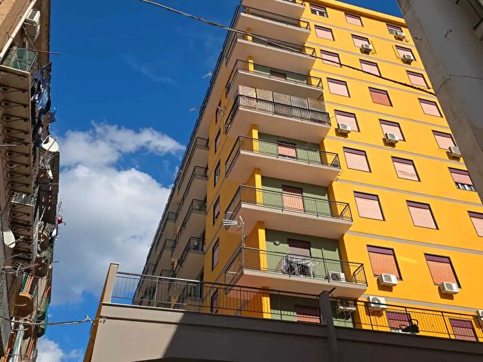 Appartamento trilocale in vendita in Via Stanislao Cannizzaro, Palermo