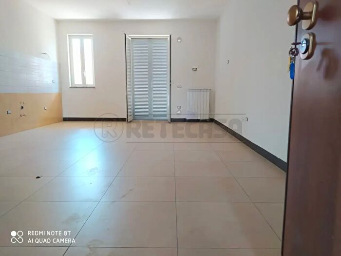 Appartamento trilocale in affitto in Via Volturno, Marcianise