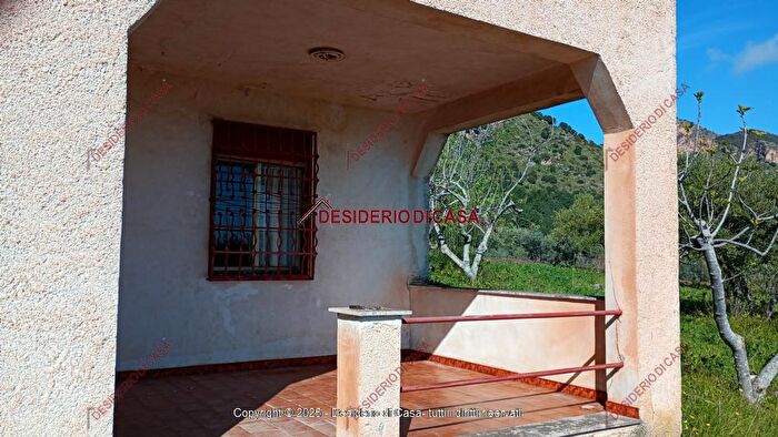 Casa trilocale in vendita in Xjmm Caccamo Pa Italia, Caccamo