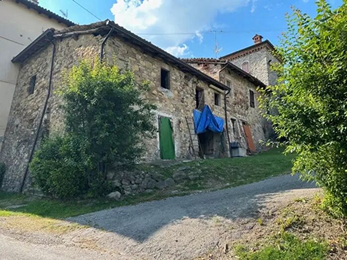 Casa quadrilocale in vendita in Via Mamorra, Viano