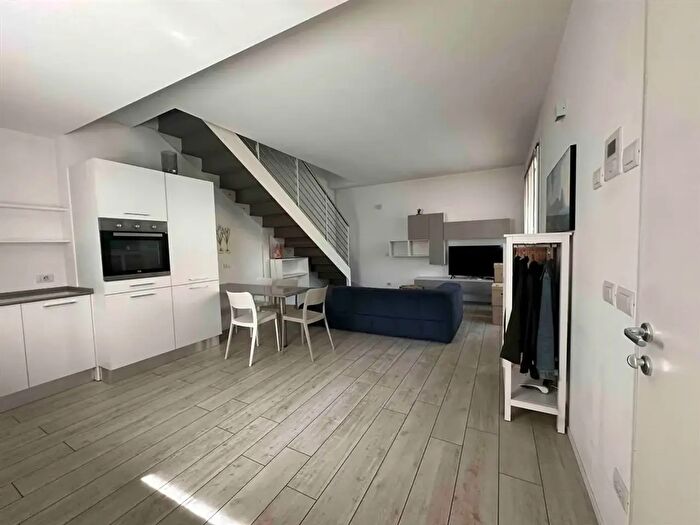 Appartamento bilocale in affitto in Via Cetti, Como
