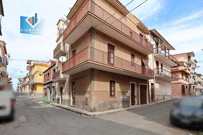 Casa con 5 locali in vendita in Via Cristoforo Colombo N, Palagonia