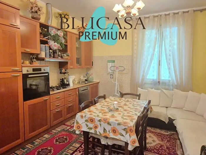 Appartamento trilocale in vendita in Via Roma, Meldola