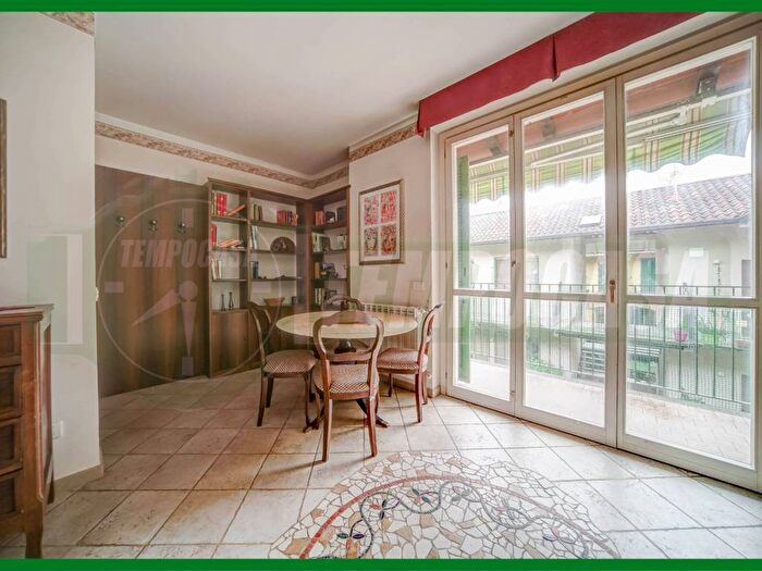 Appartamento bilocale in affitto in Piazza Angelo Maria Mantegazza, Centro, Samarate