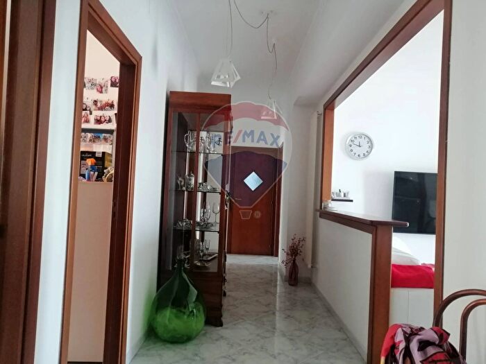 Appartamento con 5 locali in vendita in Via Pompeo Sarnelli, Monte SantAngelo