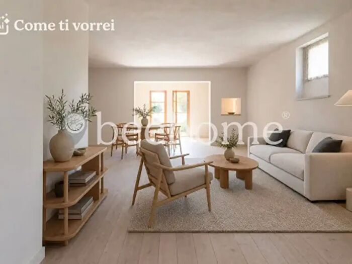 Appartamento trilocale in vendita in Via di Colle Febbraro, Roma